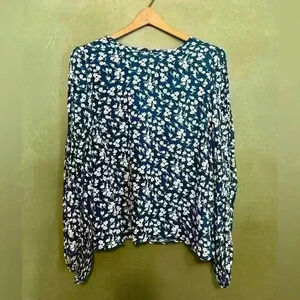 Ditzy Floral Blue Long Sleeve Blouse, Size Large